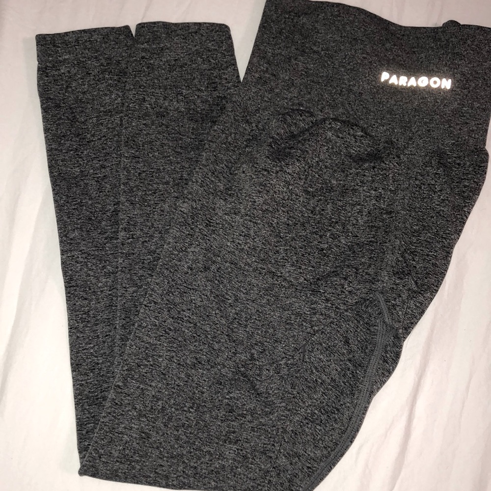 Paragon seamless leggings.